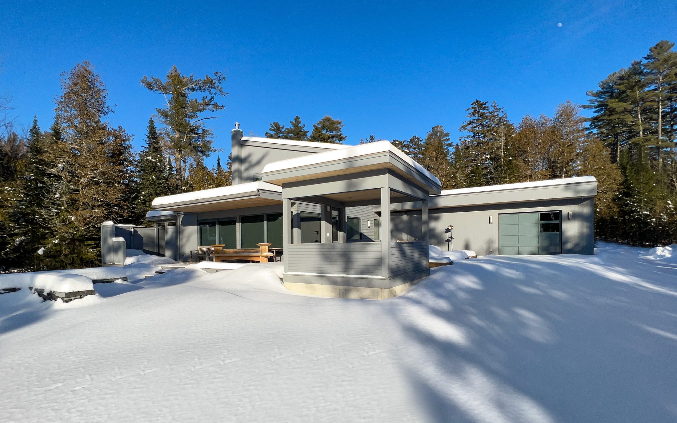 Steel Residence — Massing of the shed-roof wings